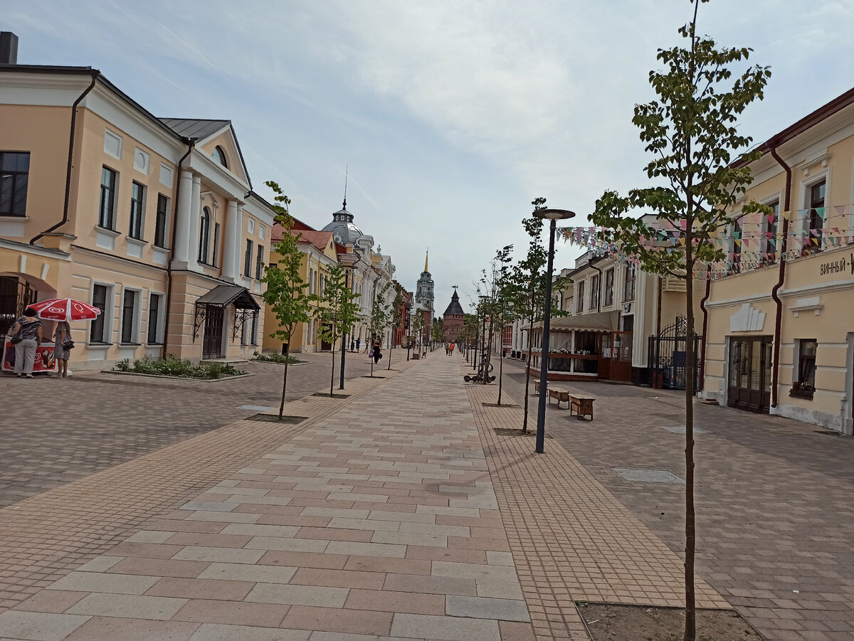 Тула. Улица Менделеева, недавно ставшая пешеходной.
