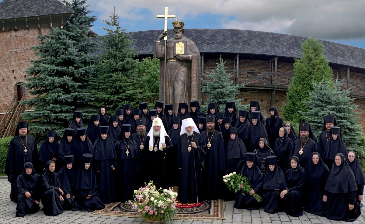 Монахи Валаамского монастыря