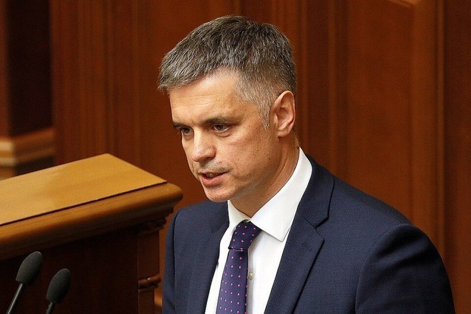     Посол Украины в Британии заявил, что уступки Киева не касаются отказа от членства в НАТО  REUTERS