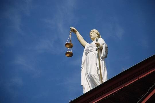    Автора эссе «Как убить мужа» приговорили к пожизненному сроку за убийство супруга