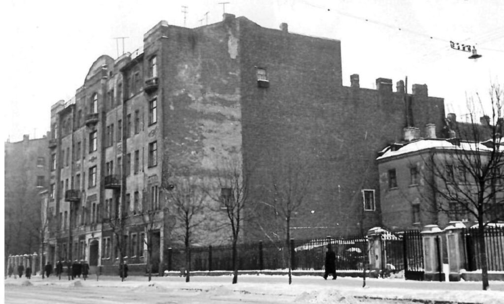 Мельцеровский дом на фото 1960-х