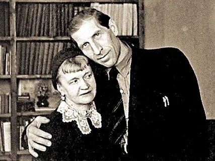 Мачеха смешивала с грязью, а отец ни разу не заступился : актер Сергей Филиппов не любил родного сына, отказался от него и не желал мириться