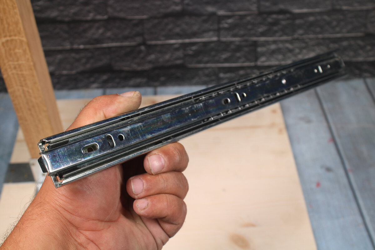 Как быстро и просто сделать аналог сверлильного станка с помощью обычного шуруповерта