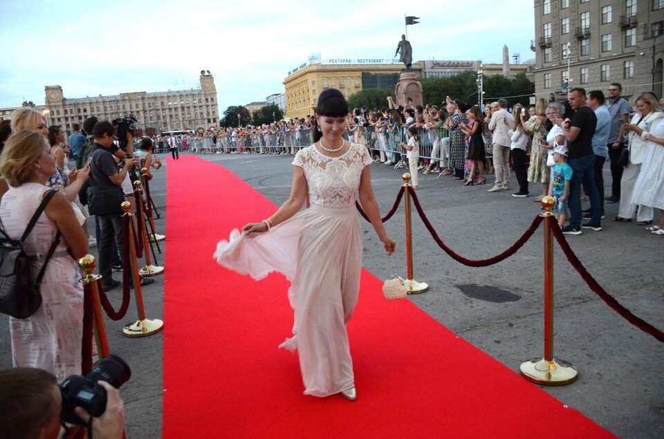     Нонна Гришаева даст в Волгограде спектакль-концерт. Геннадий БИСЕНОВ