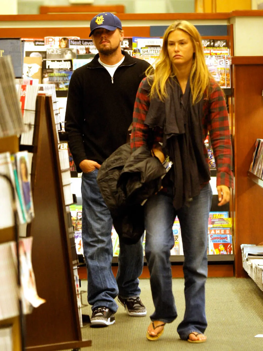 ДиКаприо был с Бар Рафаэли, когда ей было от 20 до 25 лет.