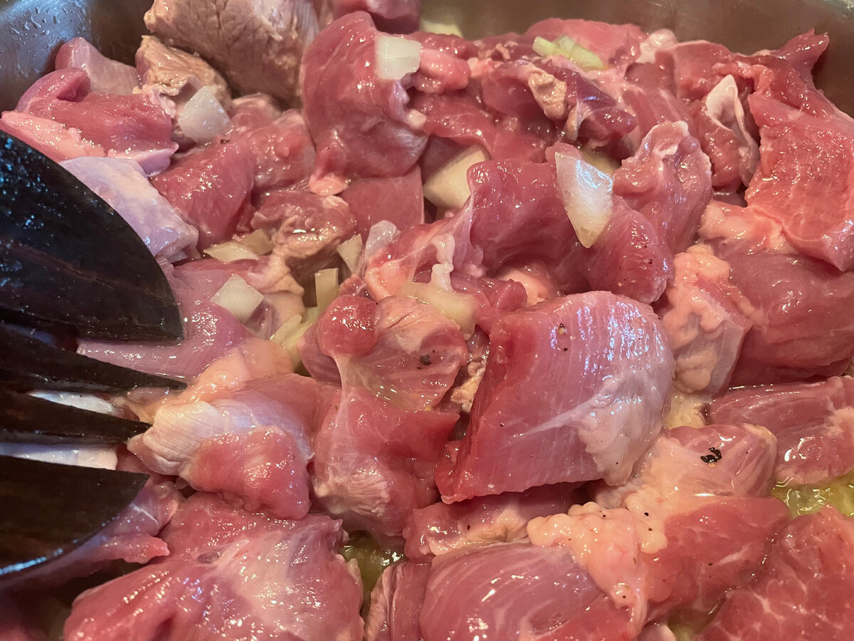 Мясо индейки с луком