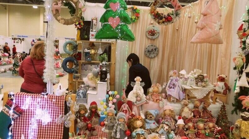     Российские мультипликационные студии активизировали борьбу с продавцами подделок. В суды поступают сотни исков за нелегальные игрушки в виде мультяшек. Общий объем претензий тянет на десятки миллионов рублей.