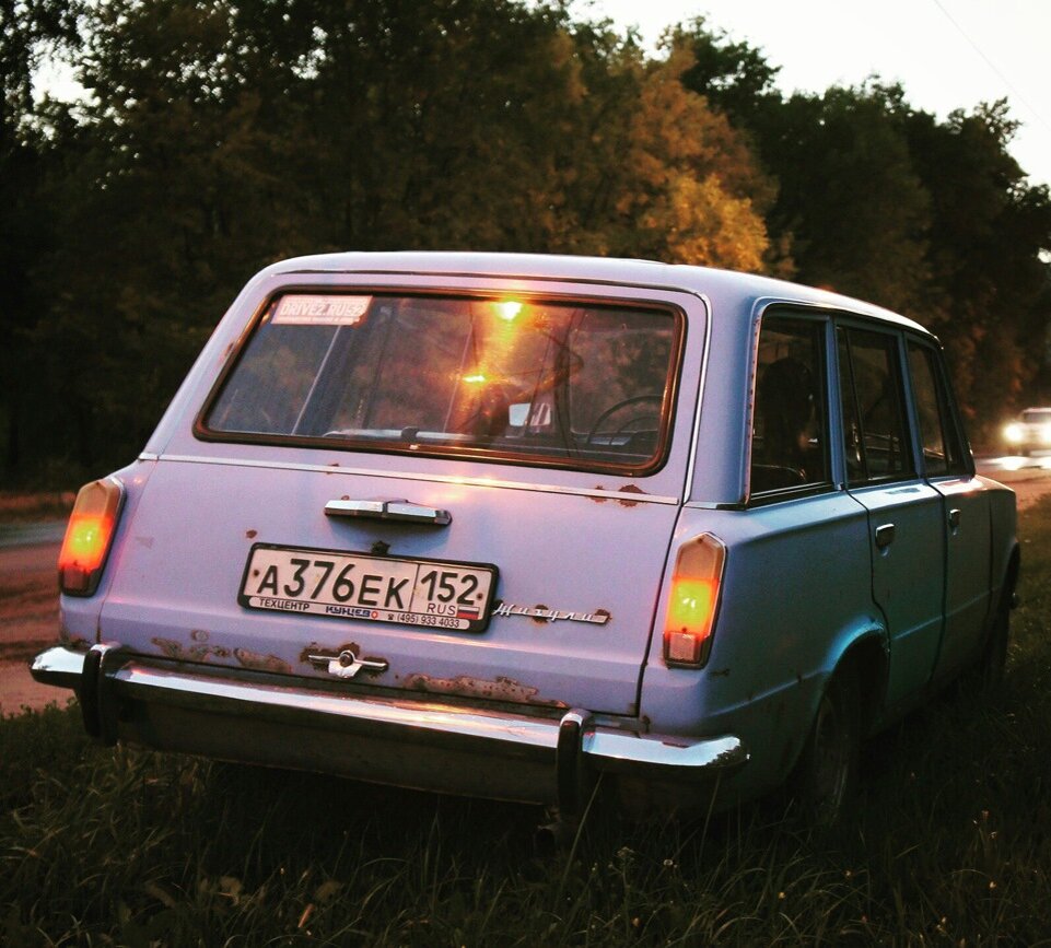 Ваз 2102 вид сзади