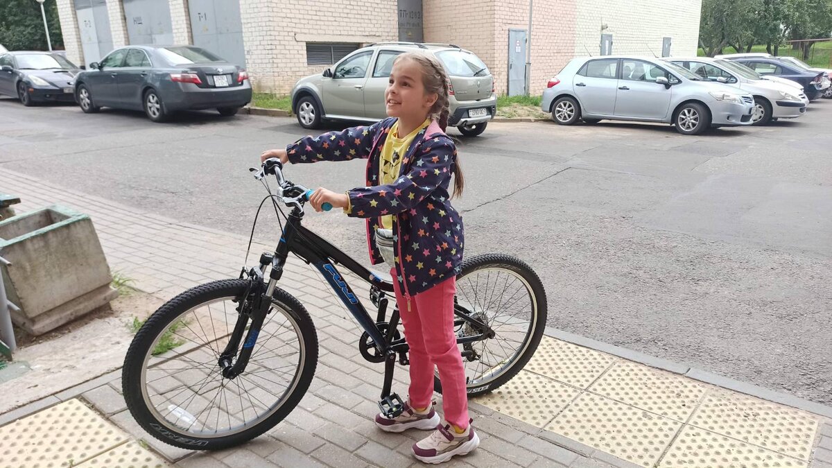 вид сбоку, листайте