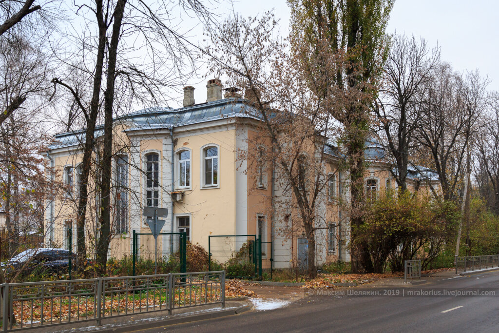 23. То же старинные домики возле ВГАУ.