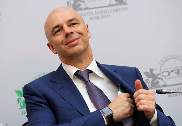 Куда уходят деньги?  Фотография из свободного доступа https://yandex.ru/images/
