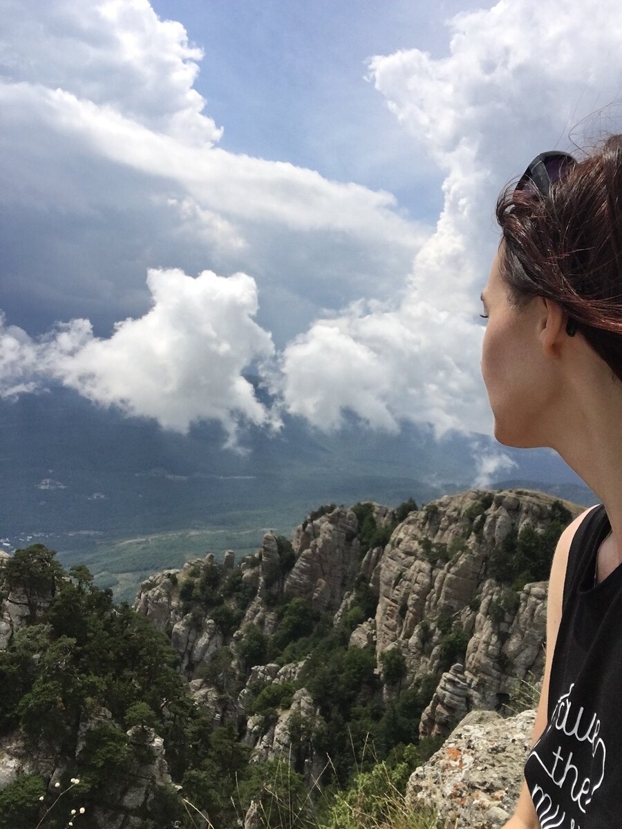 Вид с вершины южного склона горы Демерджи, Крым. Фото из личного архива