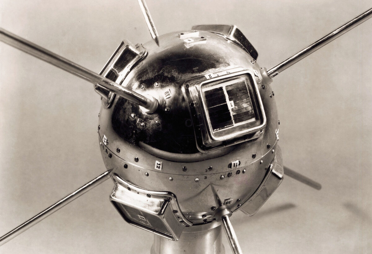 Космический аппарат ставший первым искусственным спутником солнца. Спутник США Авангард 1. Vanguard 1 Спутник. Авангард-1 искусственный Спутник. Vanguard 2 Спутник.