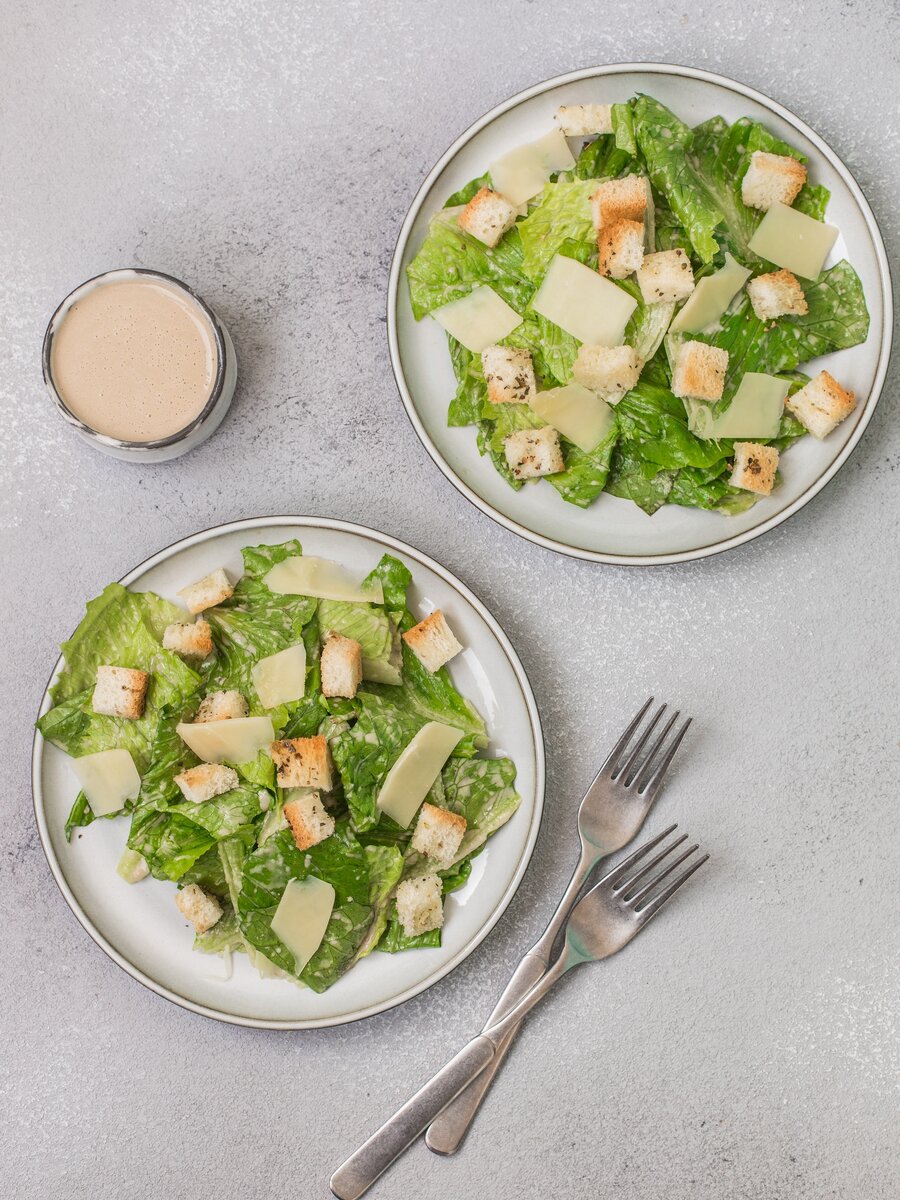 салат Цезарь классический