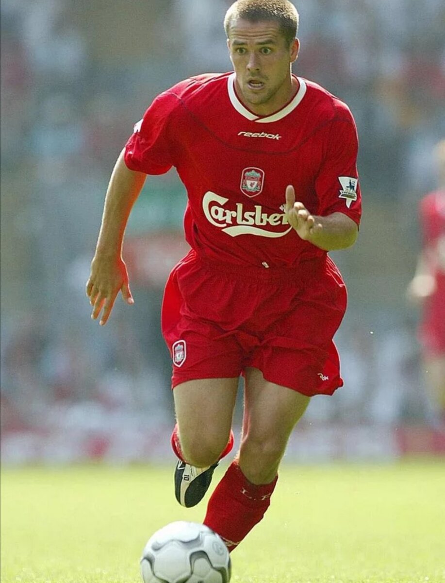 Молодой Майкл в Ливерпуле (by яндекс картинки)