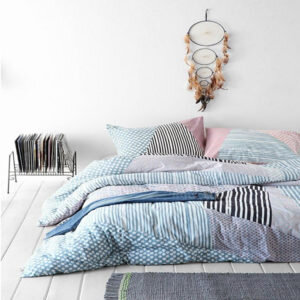 Отличное место для ловушки снов – у изголовья кровати.
