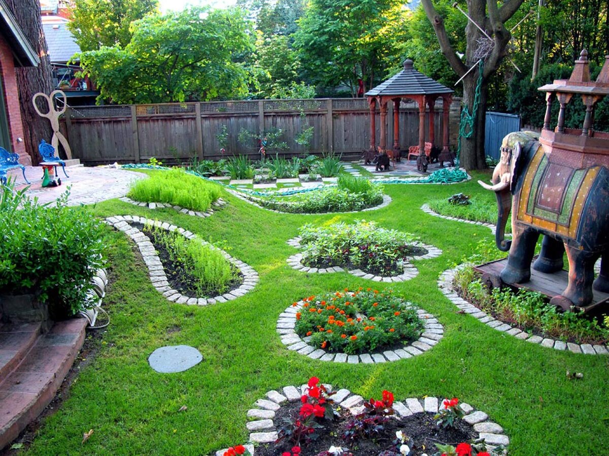 Как украсить сад на дачном участке