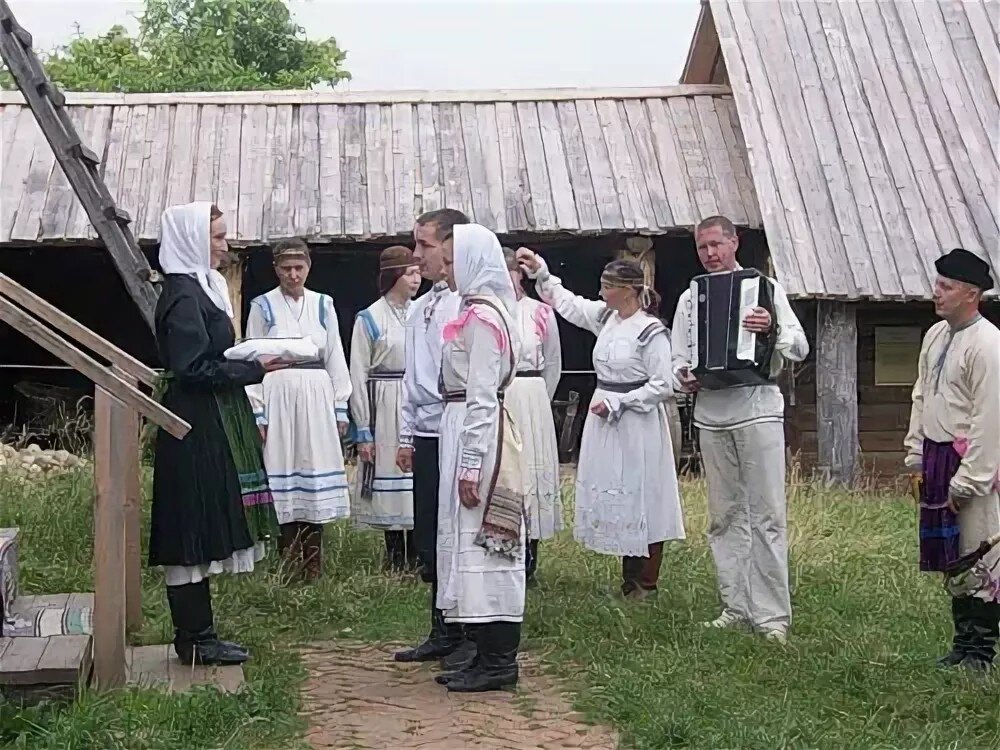 Марийцы семья. Марийская свадьба Марий Эл. Народ марийцы свадьба. Луговые марийцы свадьба. Свадебный обряд марийцев.