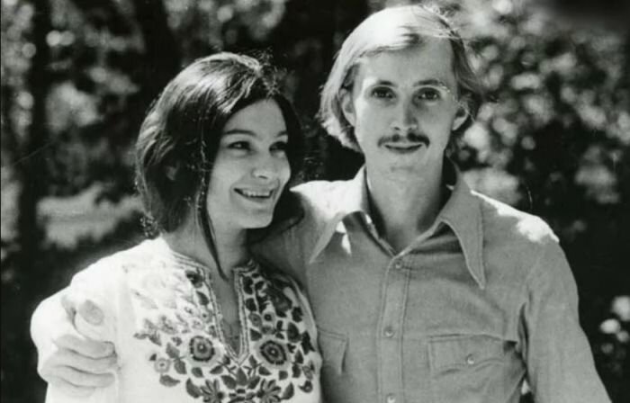 Наталья Бондарчук и Николай Бурляев познакомились в начале 1973 года, во время съёмок фильма «Как закалялась сталь».