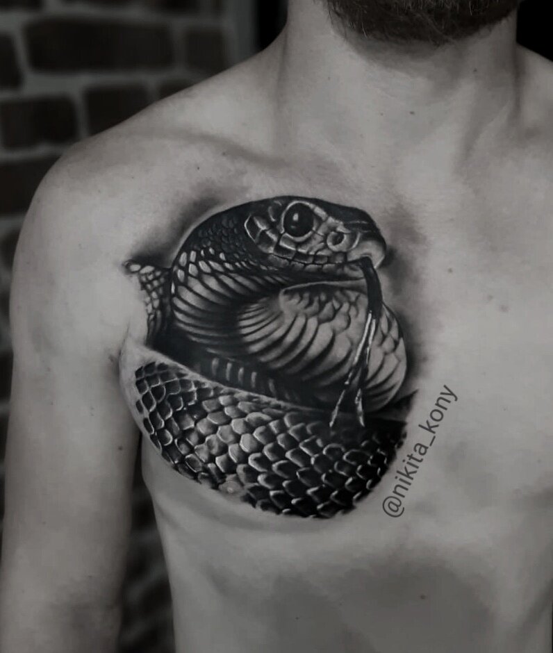 Ещё недавно татуировки представляли собой лишь невзрачные монохромные рисунки, к которым многие относились с пренебрежением, но современные традиции в области моды и вариантах изменения внешности, подчеркивания индивидуальности, сложились таким образом, что деятельность салона татуировки стала востребованной в широких общественных кругах. Сам принцип нанесения татуировки состоит в изменении пигментации участков кожного покрова с использованием специальных красок. Использование современных технологий и широкой гаммы красящих веществ в сочетании с опытом художников, позволило изменить взгляды общества на татуировки и принять их как дань моде. 

Татуировки, фото которых сейчас можно увидеть как в интернет, так и бумажных изданиях салона татуировки, демонстрируют нательные рисунки и представляют их также, как представлены предметы современного искусства. Именно поэтому, придя в салон татуировки, Вашему вниманию будет предоставлен каталог татуировок, из которых вполне может быть, Вы сможете выбрать именно тот нательный рисунок, который в большей степени удовлетворит Ваши фантазии. Здесь можно будет увидеть татуировки на фото самых различных частей тела, начиная от головы и заканчивая нижними конечностями. Ничего удивительно даже в том, что татуировки на фото будут охватывать большую часть тела человека. Есть люди, которые идут и на такие жертвы, превращая свою внешность в единую татуировку. 