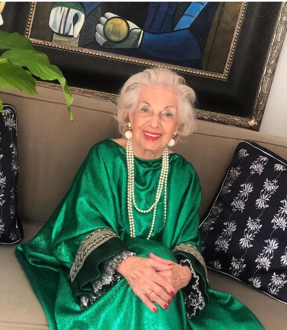 @instagram.com/Iran.khanoom/