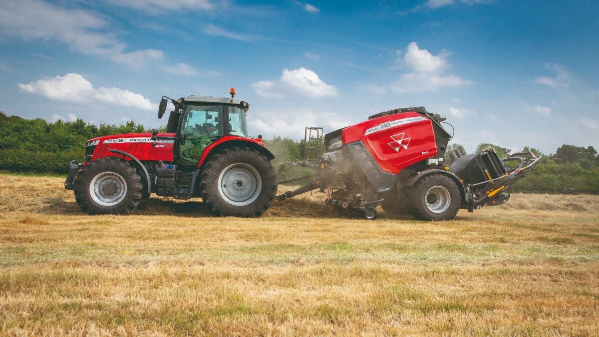 Фото: Официальный сайт AGCO Пресс-подборщик Massey Ferguson RB 4160P Protec в работе