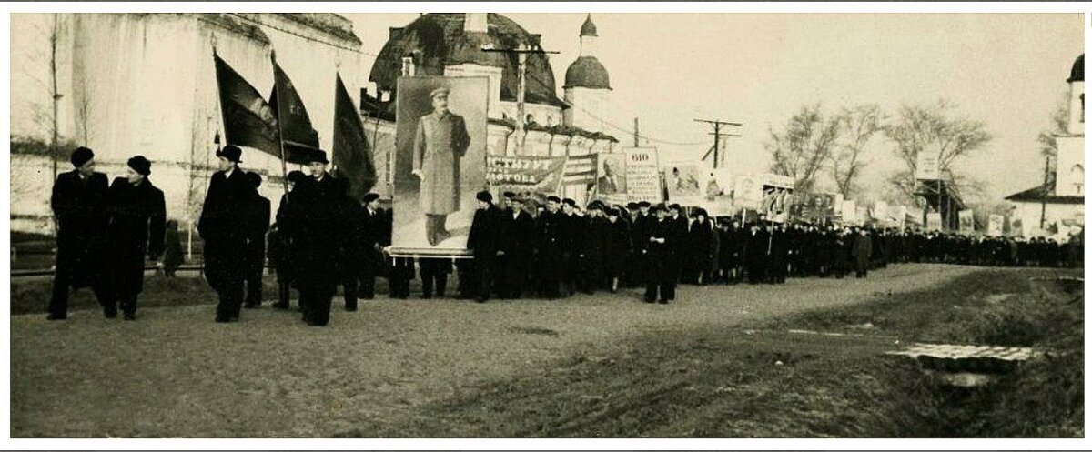 Это фото является иллюстрацией к моему циклу заметок по истории Вологодчины в ХХ веке. 