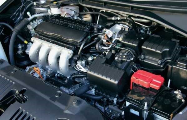 Двигатель должен работать исправно, не издавая посторонних звуков