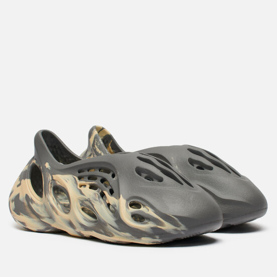 Adidas Foam Runner