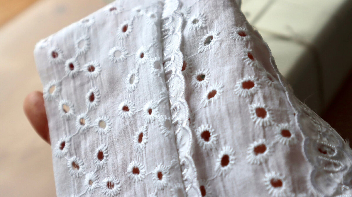 Листайте вправо