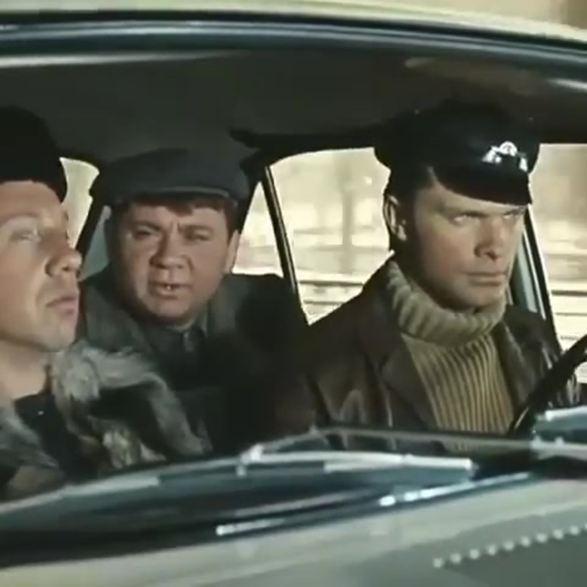 Кадр из советской комедии «Джентльмены удачи»