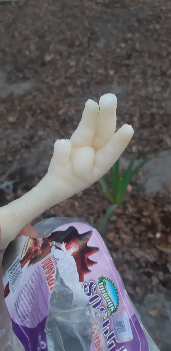 Деликатес — куриные лапки 