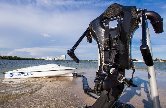 Примерно, нечто подобное представляет собой изделие - водомётный ранец