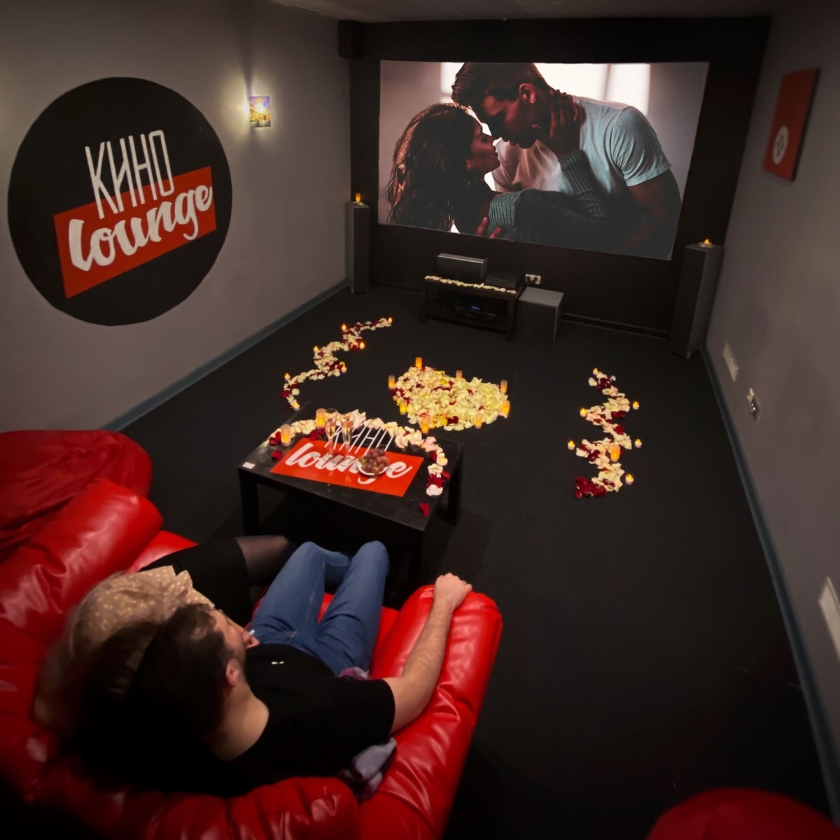 Хотите купить сертификат на кинотеатр для двоих? Листайте до конца :)
