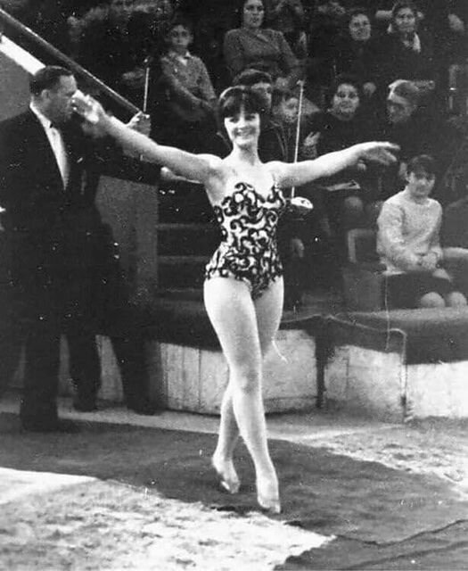 Наталья Варлей на арене цирка на Цветном. 60-е годы. Фото: общественное достояние. 
