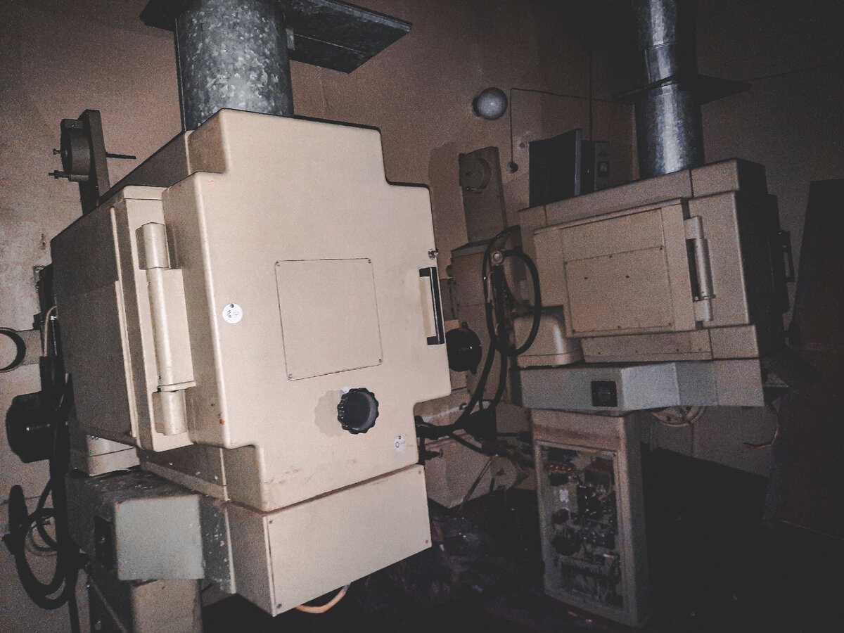 Кинорубки актового зала