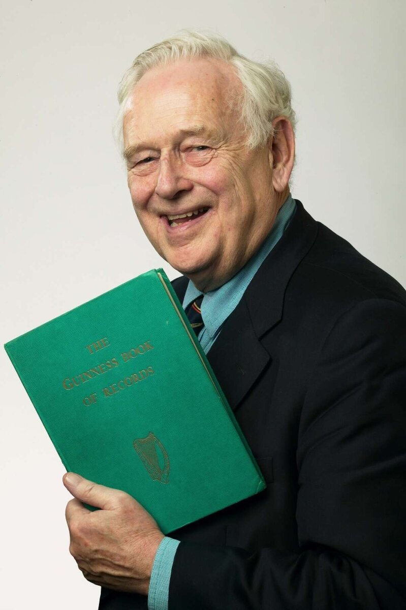 Хью Бивер - основатель "Книги рекордов Гиннеса".