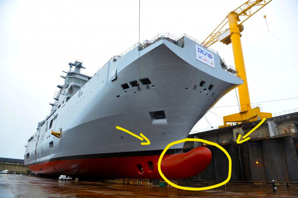 Фото корабля проекта "Мистраль" в доке (из открытых источников)