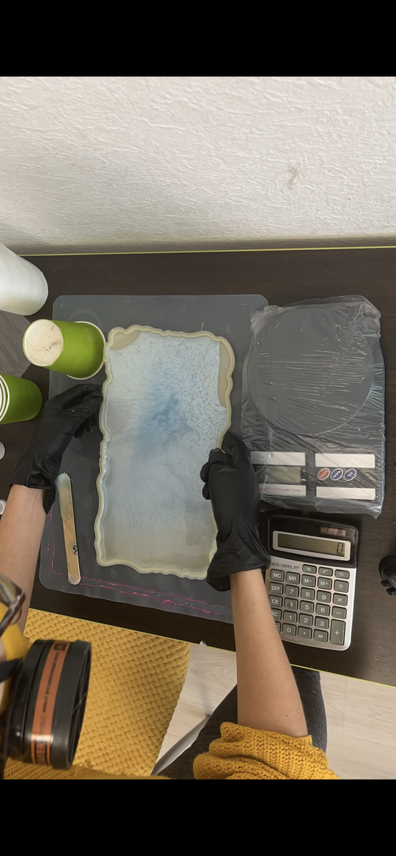 Заливаю первый слой