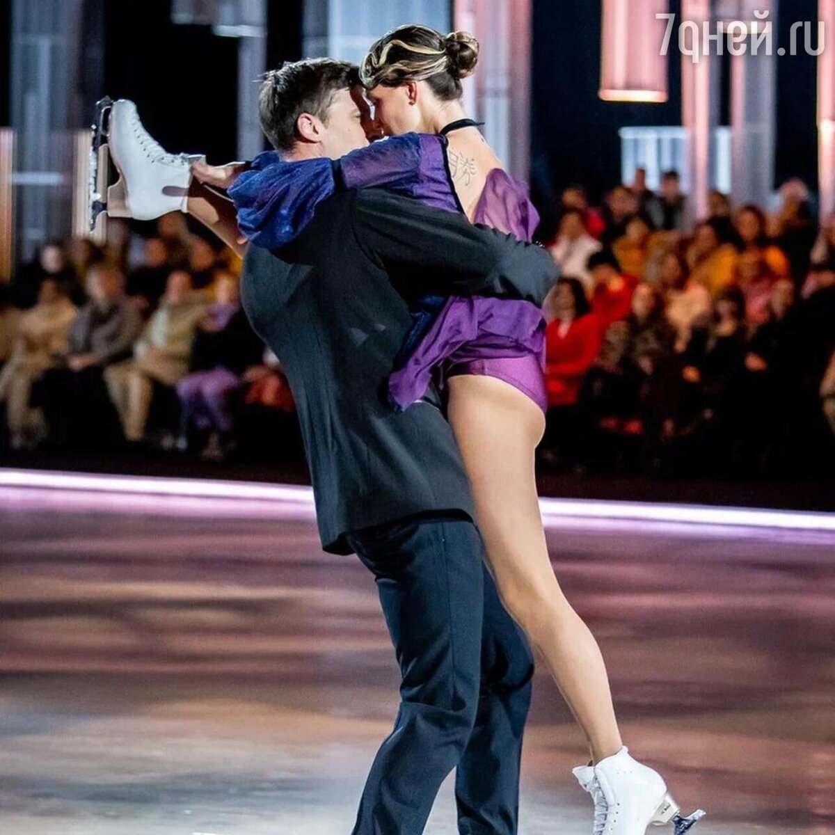    Регина Тодоренко и Александр Энберт Социальные сети