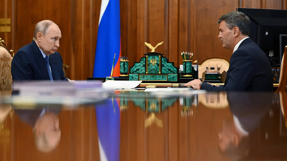 Фото: пресс-служба президента РФ📷Владимир Путин и Алексей Комиссаров насмотрелись друг на друга и на презентации друг друга