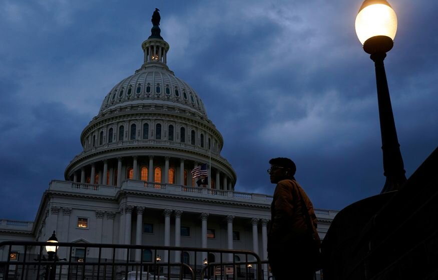    США не собирается урезать расходы на помощь Украине