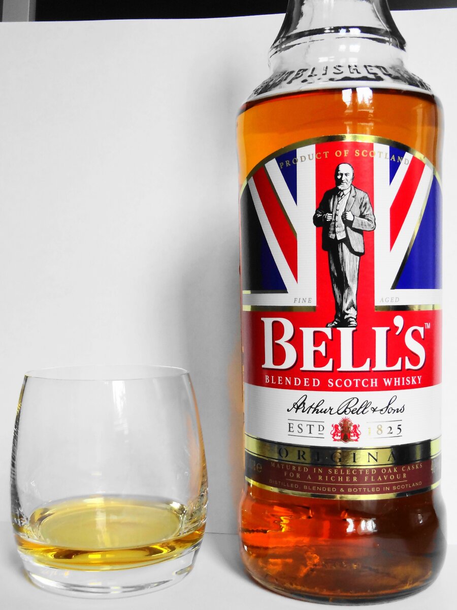 Бэлс. Виски Бэллс ориджинал 0.5. Блю Белл виски. Виски Bell's 1.0 litre. Виски 