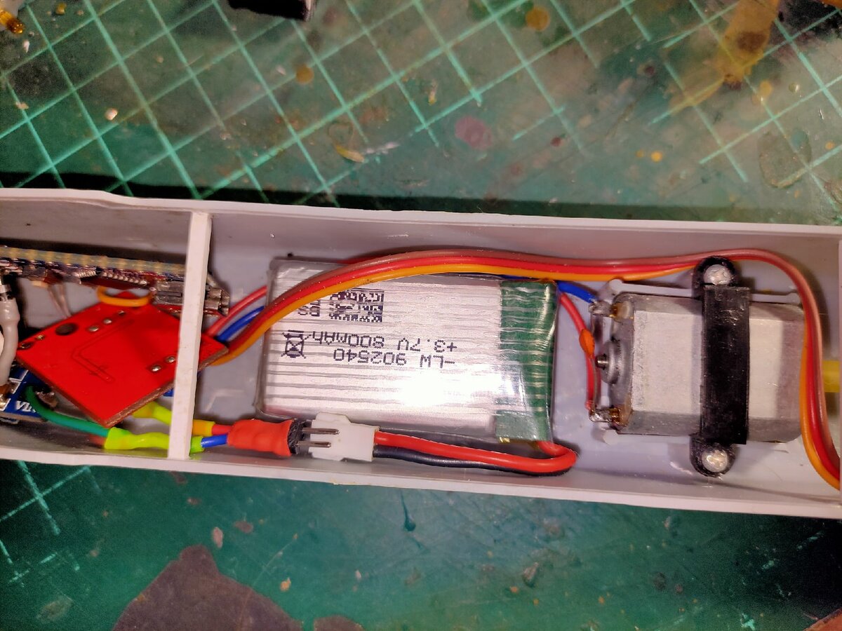 Аккумулятор и электромотор