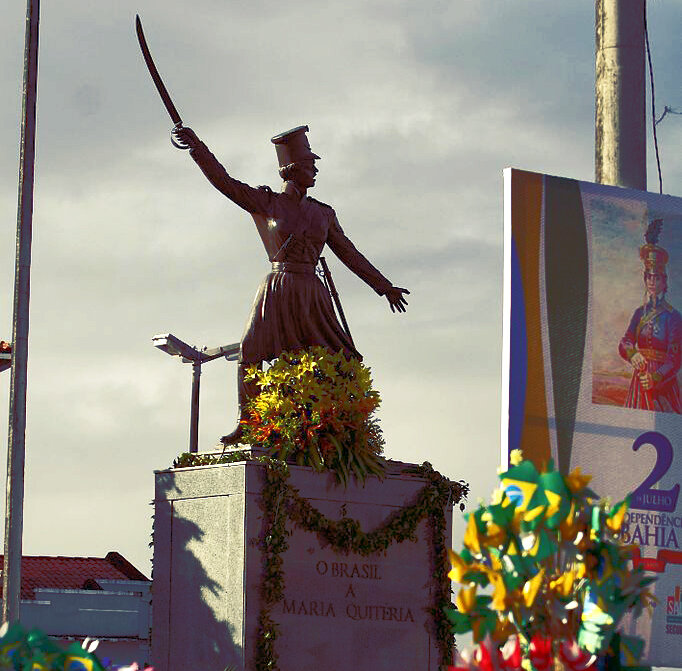 Памятник Марии Китерии, открытый в 1953 году в Сальвадоре к столетней годовщине со дня смерти народной героини. (Это и другие фото в статье взяты со свободных источников Интернета).