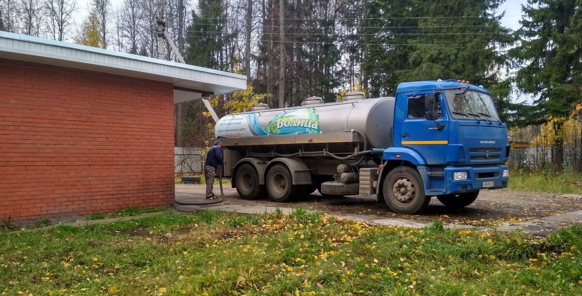 Доступ к скважине разрешен только специально подготовленному обслуживающему персоналу компании