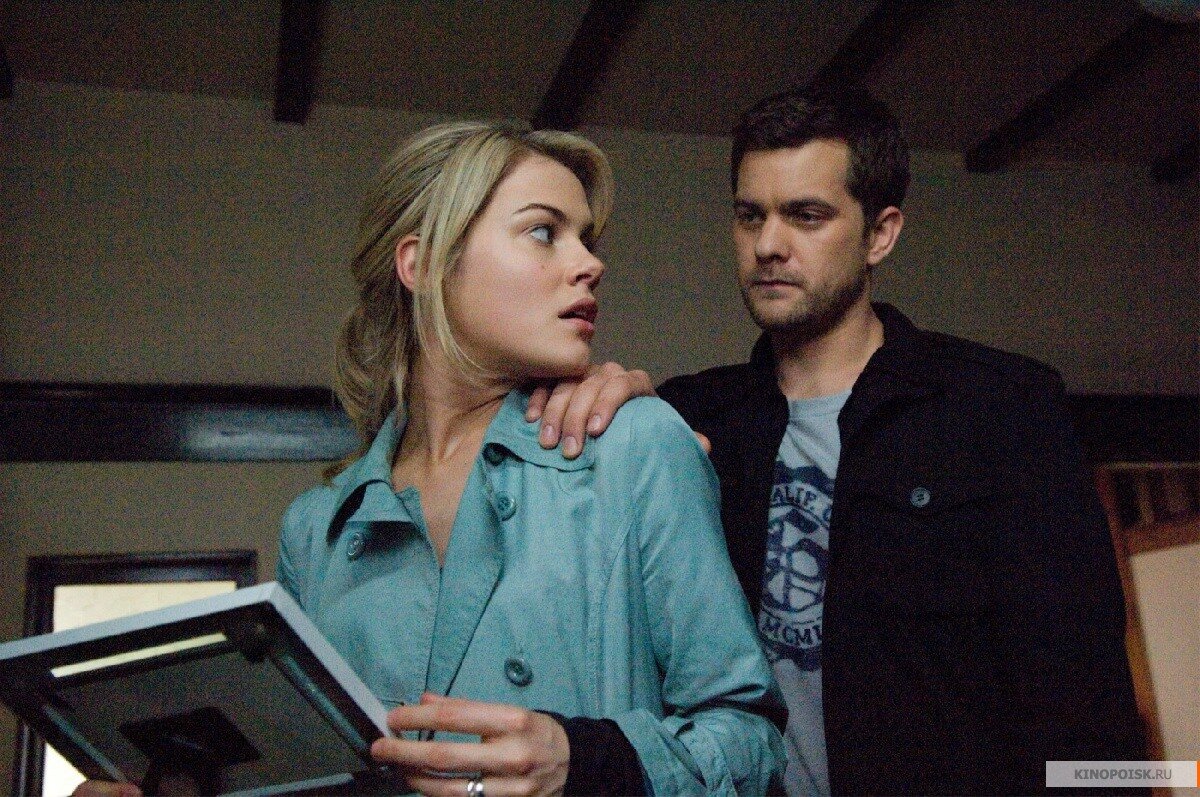 Кадр из фильма "Фантомы"  Источник : KINOPOISK.RU