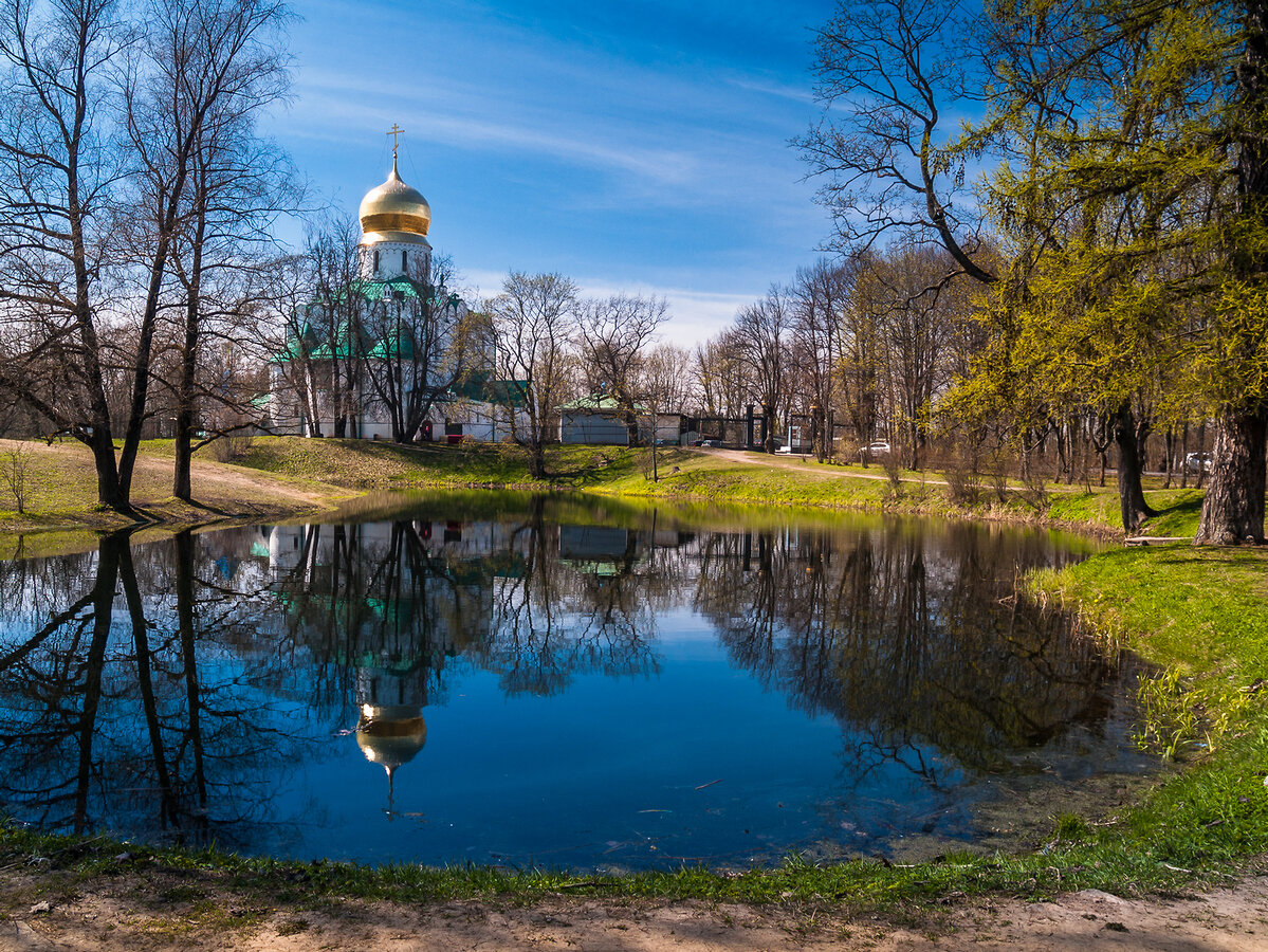 Ковшовый пруд Фермского парка и Федоровский собор