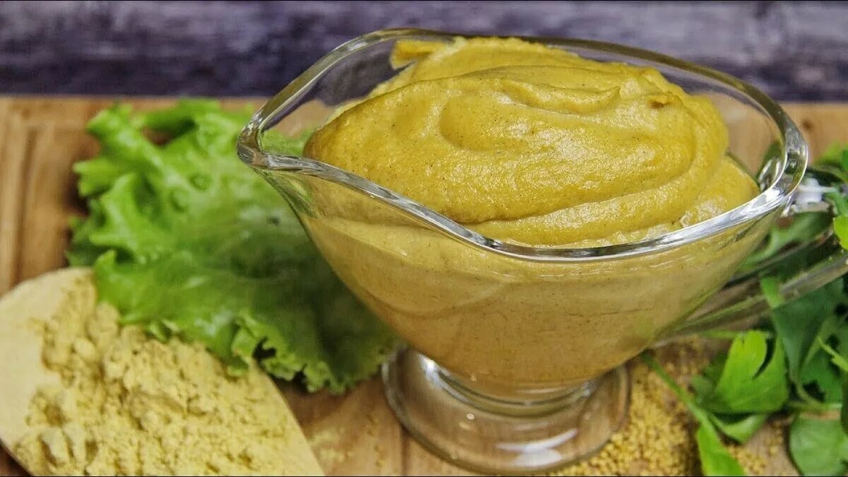 Горчица


Ингредиенты
Порошок горчичный 1 ст.л
Вода 2 ст.л
Сахар 1 ч.л
Масло растительное 1 ч.л
Уксус 9% 1 ч.л
Соль 1/2 ч.л
Горчичный порошок просеять через сито. Залить кипятком (лучше в 2 этапа) и тщательно перемешать. Оставить на 10-15 минут. Затем добавить сахар, соль, растительное масло и уксус. Еще раз перемешать. Готовую горчицу переложить в стеклянную емкость и плотно закрыть.

Приятного аппетита!