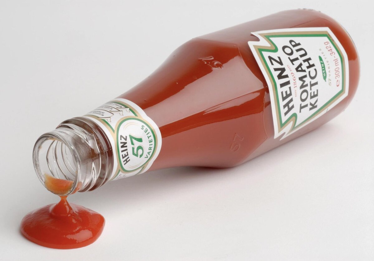 Бутылка кетчупа "Heinz"